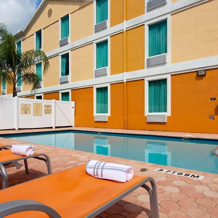 Best Western Wesley Chapel Exterior photo