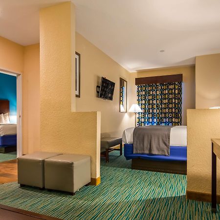 Best Western Wesley Chapel Exterior photo