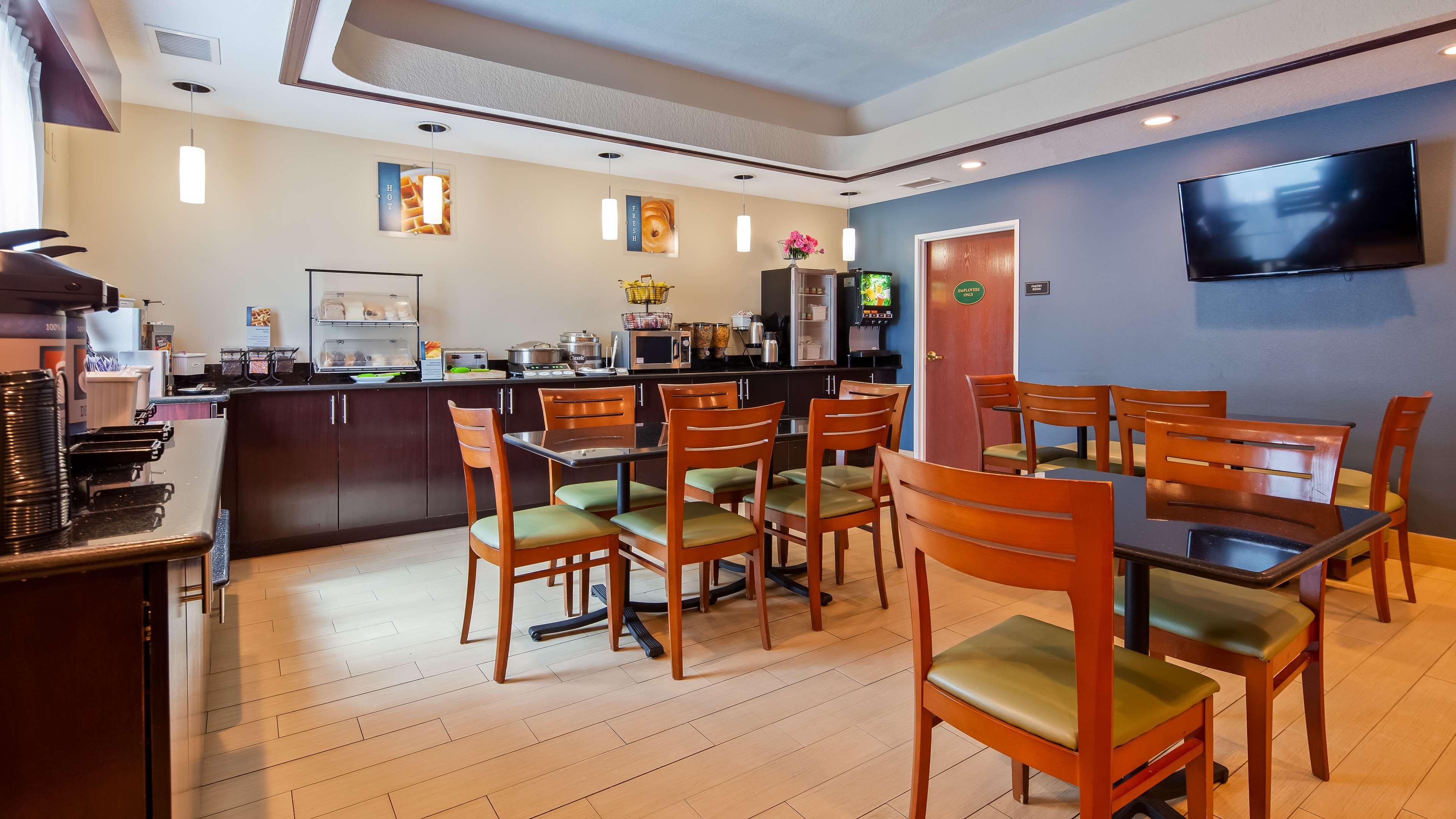 Best Western Wesley Chapel Exterior photo