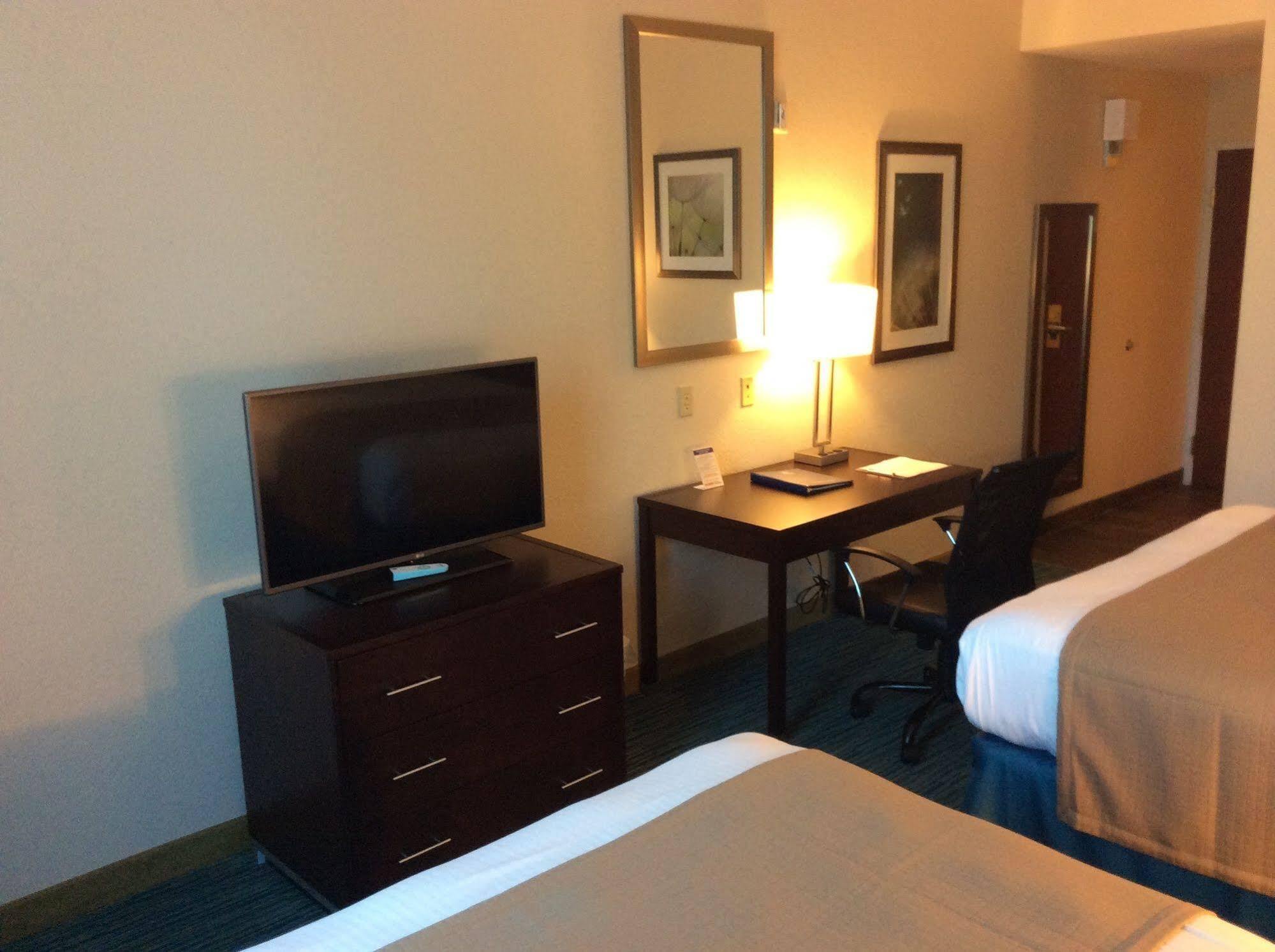 Best Western Wesley Chapel Exterior photo